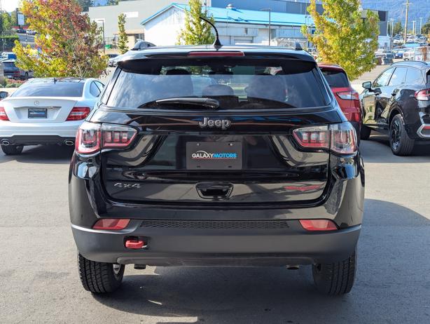 2023 Jeep Compass Trailhawk - 4x4, Leather, Heated Seats, Sunroof image 7