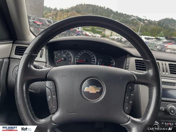 2008 Chevrolet Impala Ltz Auto, Fabric image 7