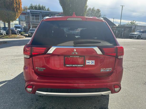 2018 Mitsubishi Outlander PHEV image 7