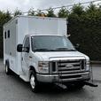 2013 Ford Econoline E450 Super Duty Service Box Truck thumbnail image 2