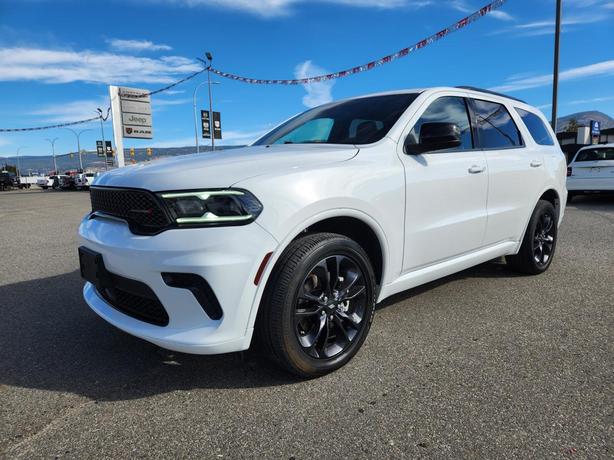2023 Dodge Durango SXT Plus | Blacktop Package | Third Row Seating | Power Sunro image 1