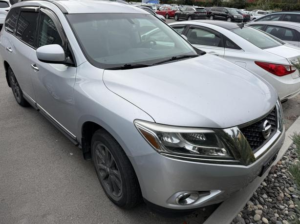 2013 Nissan Pathfinder SL image 1