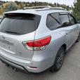 2013 Nissan Pathfinder SL thumbnail image 4