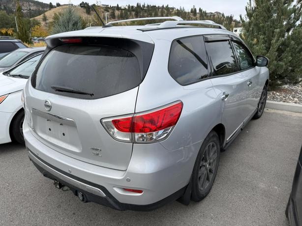 2013 Nissan Pathfinder SL image 4