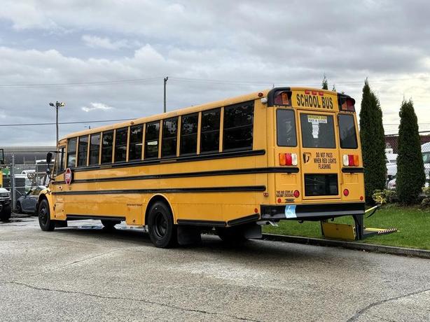 2014 Freightliner B2 39-Passenger Thomas School Bus with Cummins Diesel and Whee image 7