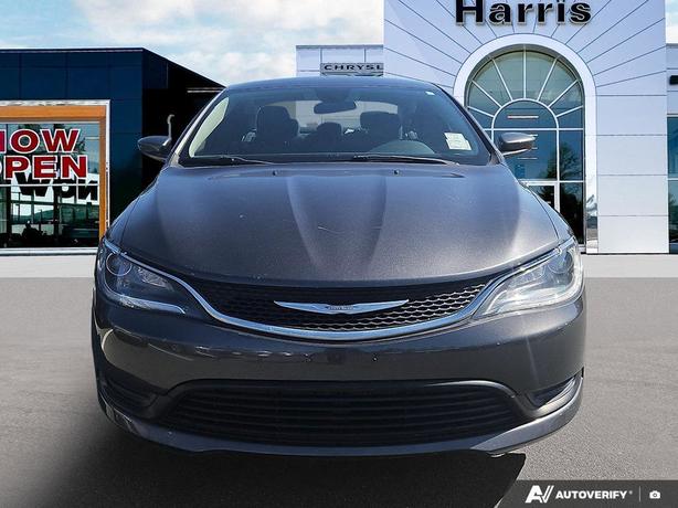 2016 Chrysler 200 4dr Sdn LX FWD | Keyless Entry | Cruise Control! image 2