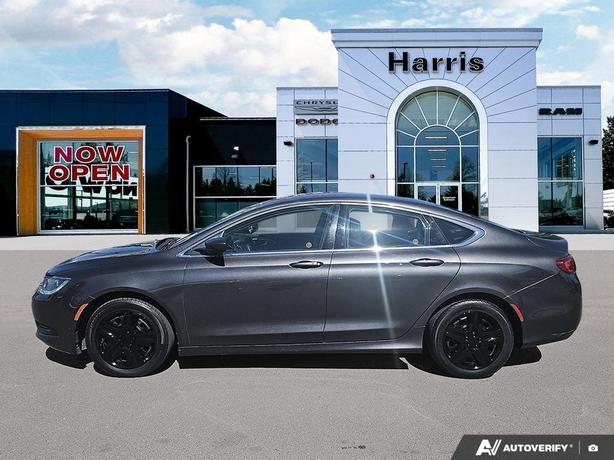 2016 Chrysler 200 4dr Sdn LX FWD | Keyless Entry | Cruise Control! image 3