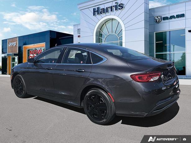 2016 Chrysler 200 4dr Sdn LX FWD | Keyless Entry | Cruise Control! image 4