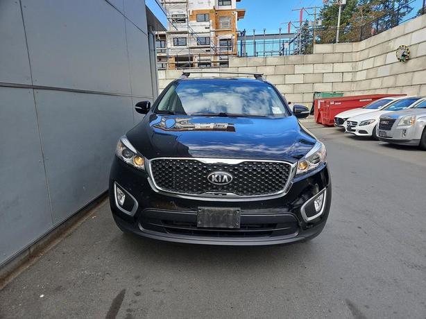 2016 Kia Sorento 2.4L LX | Low KM | Heated Seats! image 2