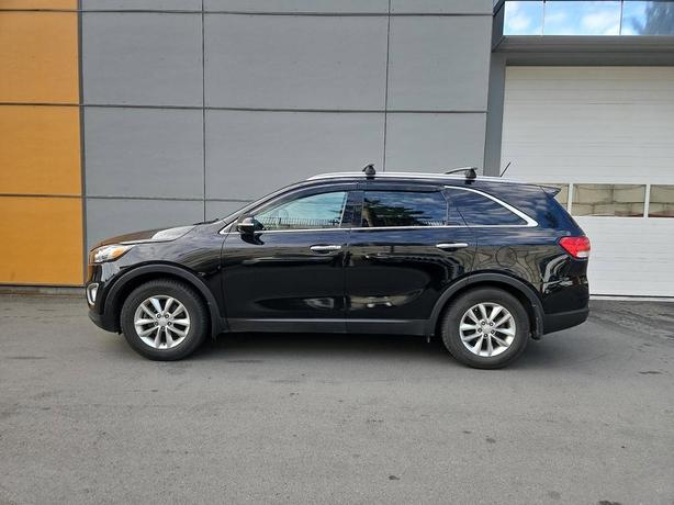 2016 Kia Sorento 2.4L LX | Low KM | Heated Seats! image 3