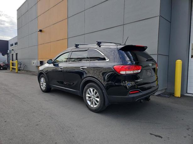 2016 Kia Sorento 2.4L LX | Low KM | Heated Seats! image 4
