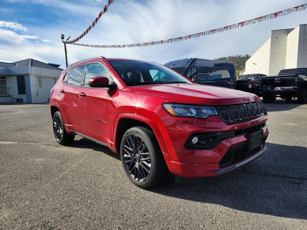 2022 Jeep Compass Red Edition | Premium Alpine Speaker System | Panoramic Sunroo image 2