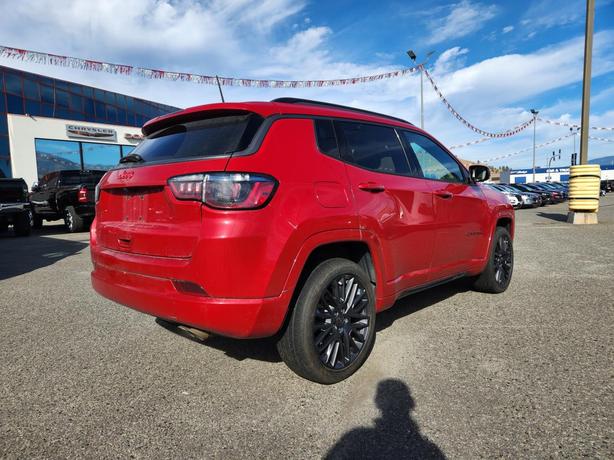 2022 Jeep Compass Red Edition | Premium Alpine Speaker System | Panoramic Sunroo image 3
