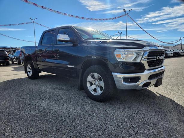 2022 RAM 1500 Big Horn | 5.7L HEMI V8 | 5'7" Box | Class IV Hitch Receiver | App image 2