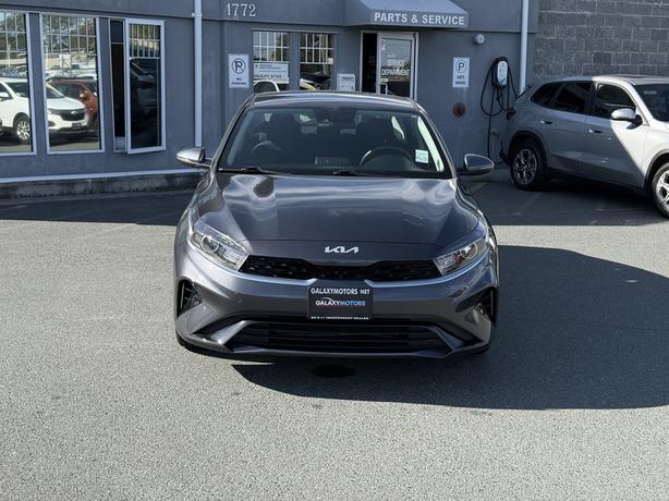 2023 Kia Forte Heated steering wheel & Leather Shift Knob image 3