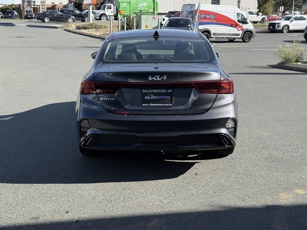2023 Kia Forte Heated steering wheel & Leather Shift Knob image 7