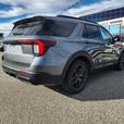 2025 Ford Explorer ST-Line | Heated Seats & Steering Wheel | B&O Premium Sound S thumbnail image 3