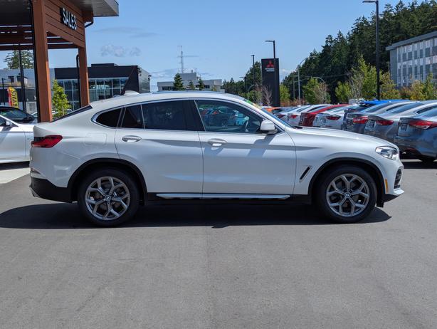 2020 BMW X4 xDrive30i - Leather, Sunroof, Navigation image 5