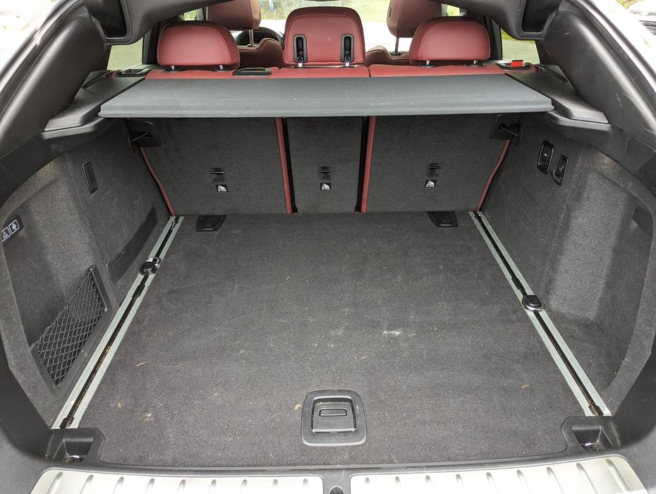 2020 BMW X4 xDrive30i - Leather, Sunroof, Navigation display photo