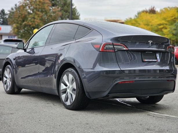2023 Tesla Model Y image 7