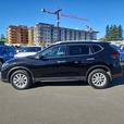2020 Nissan Rogue S AWD | No Reported Accidents! thumbnail image 3