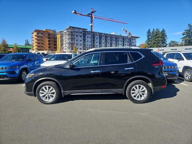 2020 Nissan Rogue S AWD | No Reported Accidents! image 3