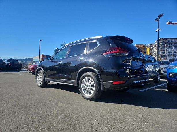 2020 Nissan Rogue S AWD | No Reported Accidents! image 4