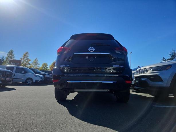 2020 Nissan Rogue S AWD | No Reported Accidents! image 5
