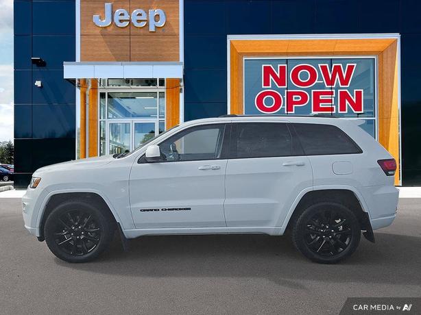 2021 Jeep Grand Cherokee Altitude 4x4 | Back-Up Camera | One Owner! image 3