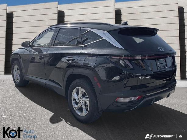 2024 Hyundai Tucson Trend HEATED SEATS & STEERING WHEEL! APPLE CARPLAY! LANE-KEE image 4