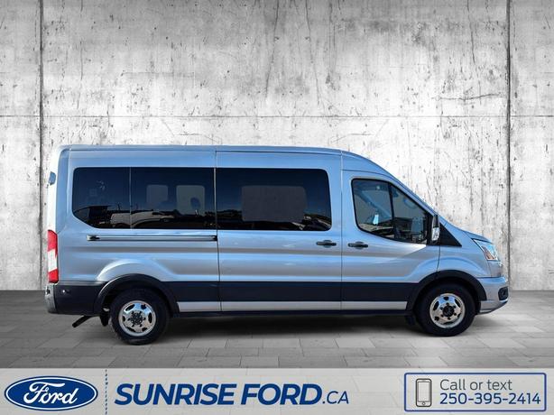 2020 Ford Transit Passenger Wagon XLT, SEATS 15! image 4
