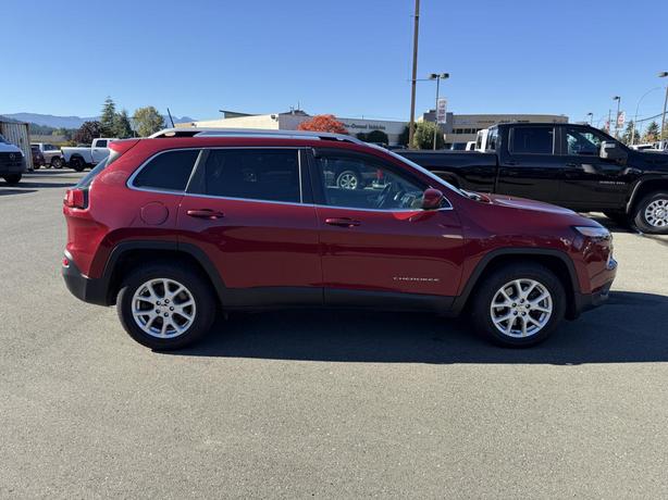 2016 Jeep Cherokee Latitude image 6