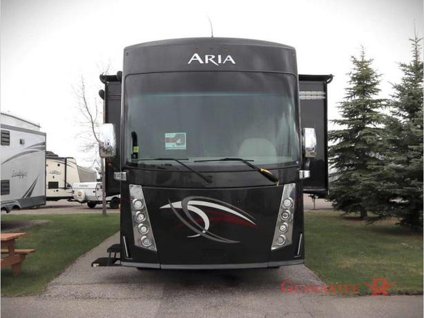 Used 2019 Thor Motor Coach Aria 3901 image 2