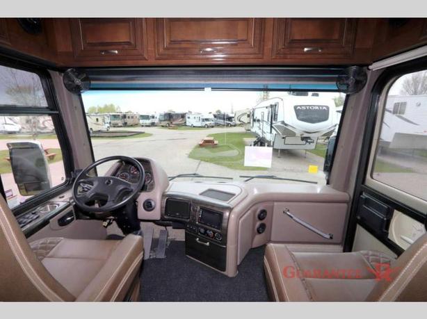 Used 2019 Thor Motor Coach Aria 3901 image 8