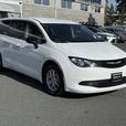 2024 Chrysler Grand Caravan SXT - No Accidents, BC Local & 3rd Row Seats thumbnail image 4