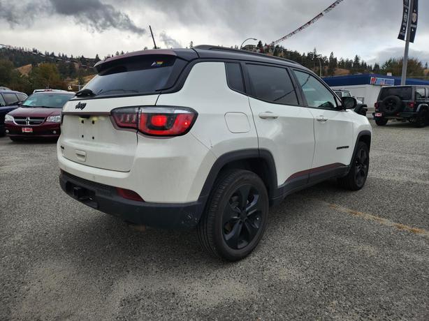 2019 Jeep Compass Altitude | Power Liftgate | Panoramic Sunroof | Trailer Tow Pa image 3