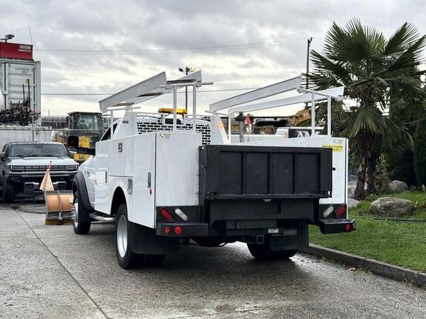 2012 Dodge Ram 4500 4X4 Diesel Service Truck with Plow and Lift Gate image 8