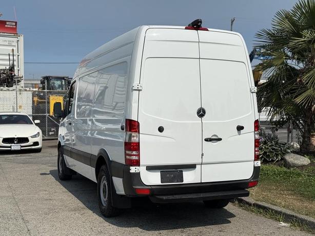 2017 Mercedes-Benz Sprinter 2500 High Roof Diesel Cargo Van 144-in. WheelBase wi image 8