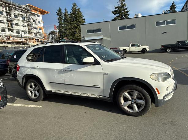 2009 BMW X5 35d AWD | Cruise Control | Heated Seats! image 4