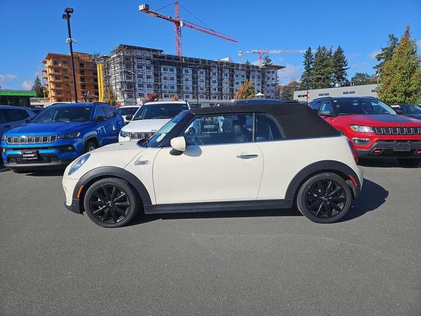 2020 MINI Convertible Cooper | One Owner! image 3