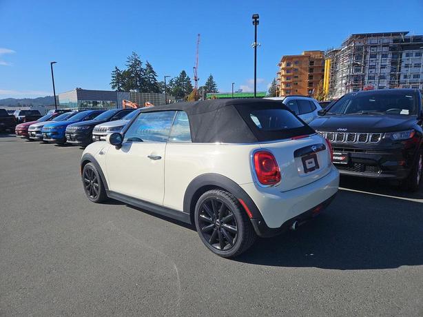 2020 MINI Convertible Cooper | One Owner! image 4