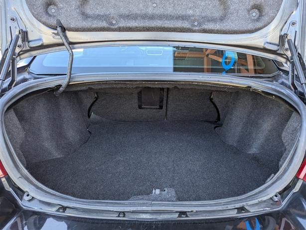 2014 Dodge Avenger SE - Low Mileage image 8