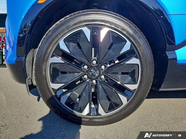 2024 Chevrolet Blazer EV eAWD RS | One Owner | No Reported Accidents! image 6