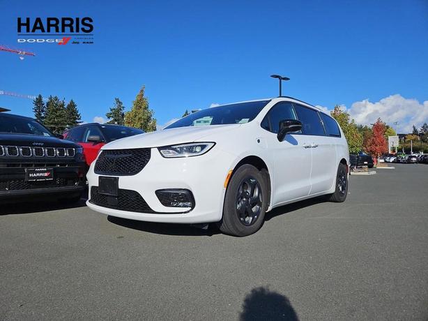 2024 Chrysler Pacifica Hybrid Premium S Appearance | No Reported Accidents | One image 1