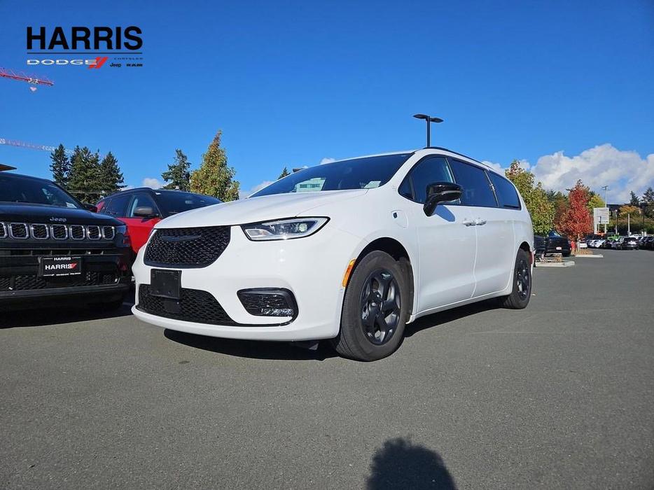 2024 Chrysler Pacifica Hybrid Premium S Appearance | No Reported Accidents | One display photo