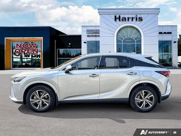 2023 Lexus RX RX 350h | No Reported Accidents! image 3