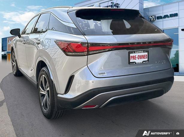 2023 Lexus RX RX 350h | No Reported Accidents! image 4