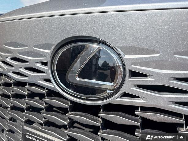 2023 Lexus RX RX 350h | No Reported Accidents! image 8