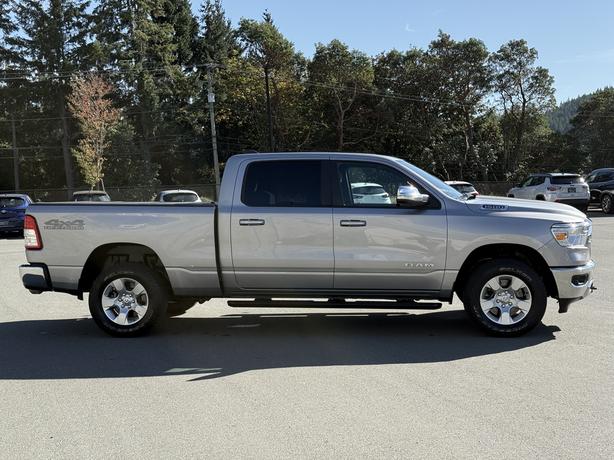 2022 Ram 1500 Big Horn 4WD - Park-Sense Front/Rear & Power Seat image 5