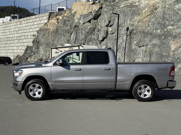 2022 Ram 1500 Big Horn 4WD - Park-Sense Front/Rear & Power Seat image 7